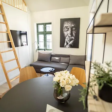 Vibrant On Bustling Street, Above A Restaurant Perfect For Tourists, Apartment Stavanger