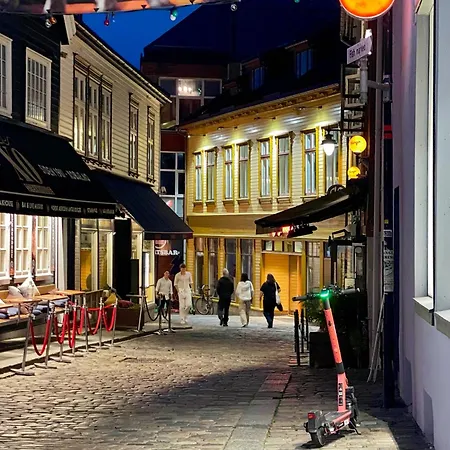 Apartment Vibrant On Bustling Street, Above A Restaurant Perfect For Tourists, Stavanger