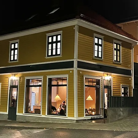Lejlighed Vibrant On Bustling Street, Above A Restaurant - Perfect For Tourists, Stavanger