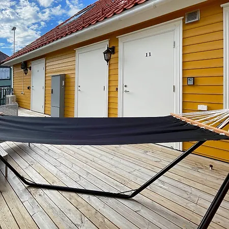 Vibrant On Bustling Street, Above A Restaurant Perfect For Tourists, Apartment *